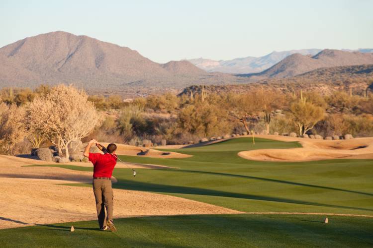 golfer out near phoenix, golf in phoenix, verrado golf club